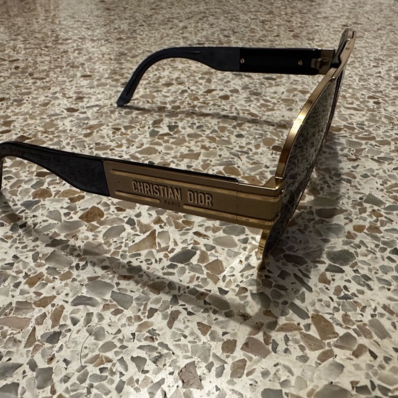 DIOR SIGNATURE A3U SUNGLASSES IN BLUE - ALWAYS ACCEPTING OFFERS - - Picture 4 of 8